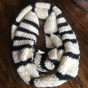 Loft infinity scarf